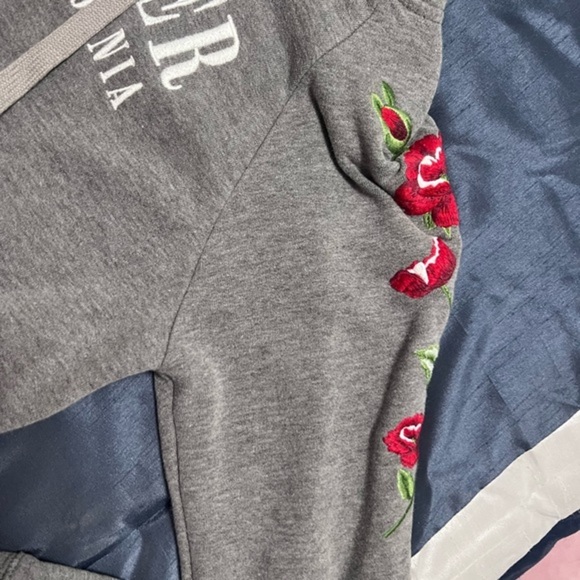 Hollister sweater size‎ small - Picture 4 of 4